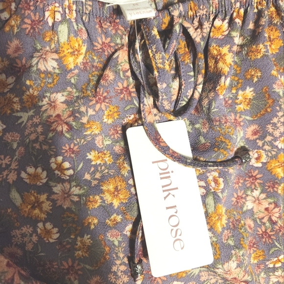 NWT Floral half sleeve crop size M - Picture 6 of 8
